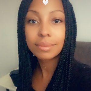 Meet your Posher, Alissa